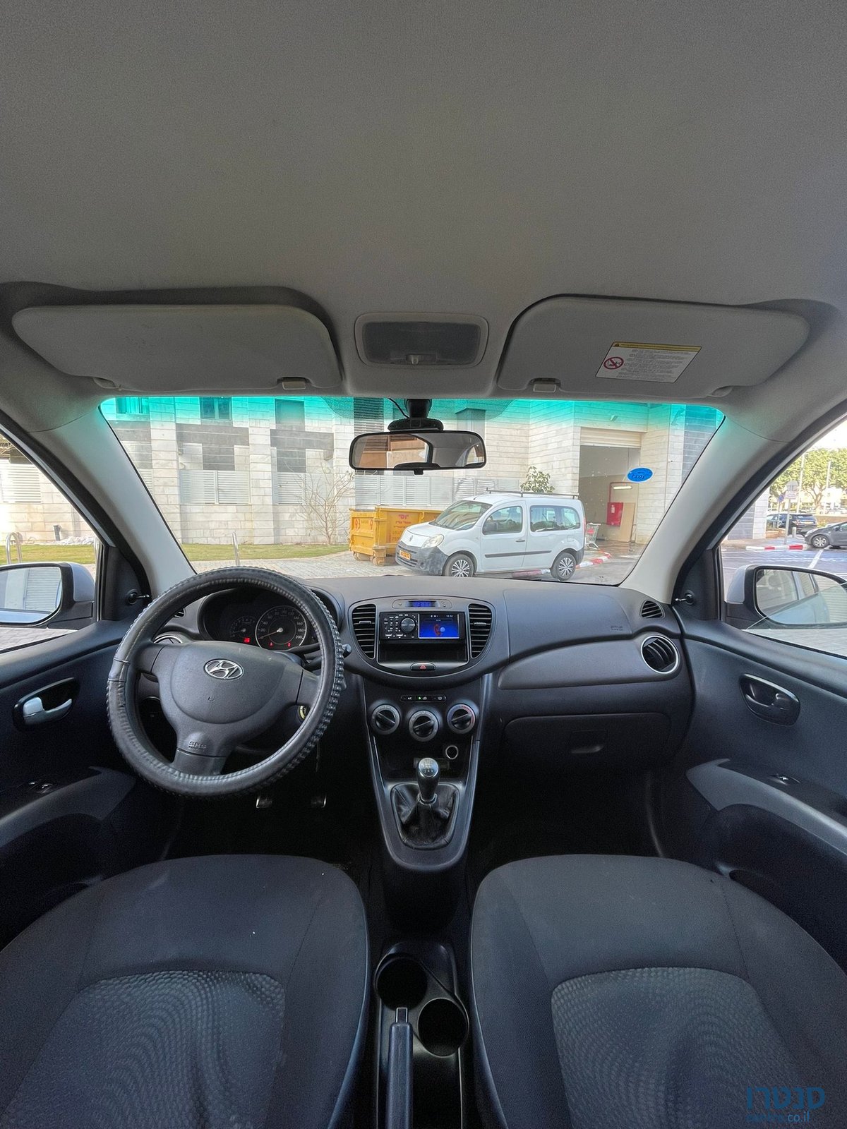 2011' Hyundai i10 photo #5