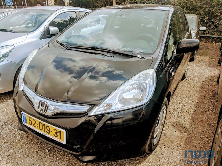 2014' Honda Jazz photo #1