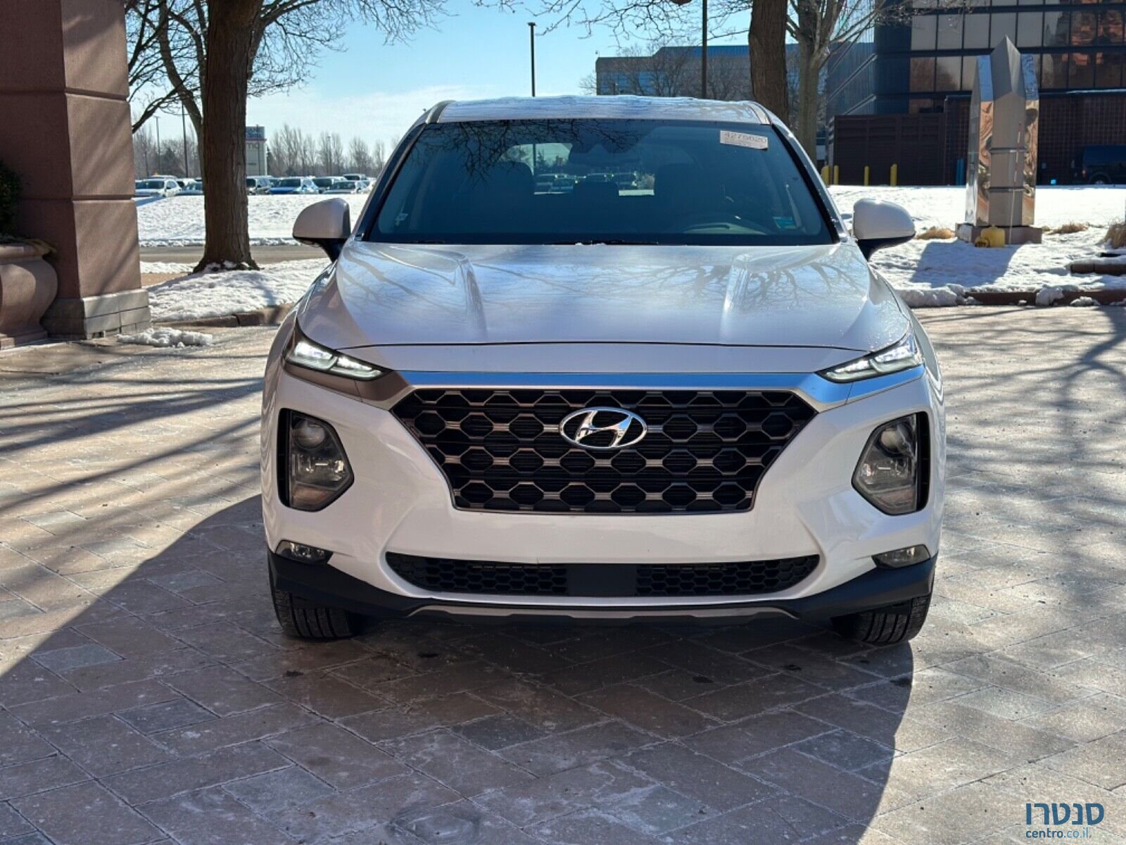 2020' Hyundai Santa Fe photo #2