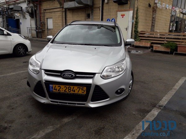 2012' Ford Focus photo #2