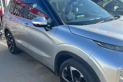 2021' Mitsubishi Outlander