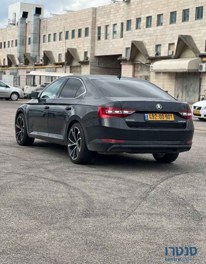 2018' Skoda Superb סקודה סופרב photo #2