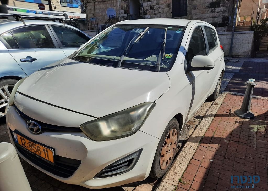 2013' Hyundai i20 יונדאי photo #6