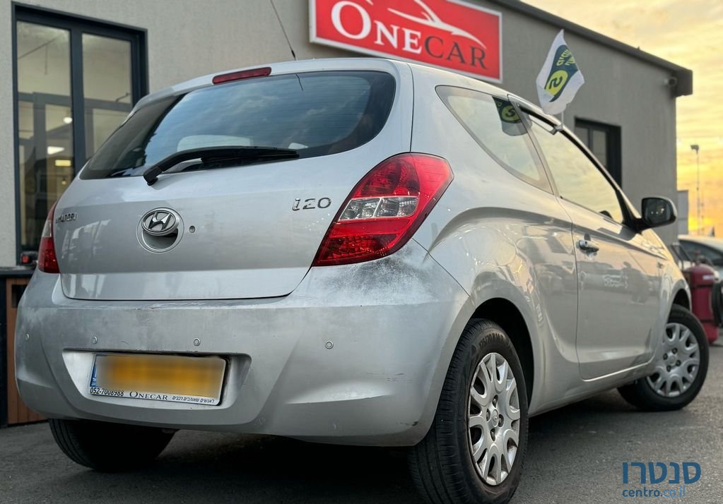 2011' Hyundai i20 יונדאי photo #6