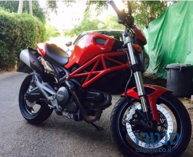 2011' Ducati דוקאטי - מונסטר 696 photo #2