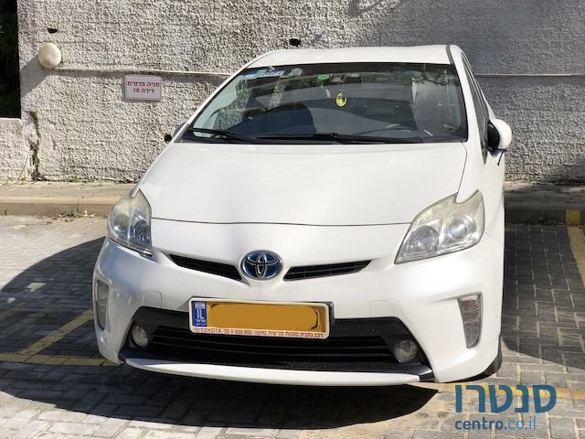 2014' Toyota Prius טויוטה פריוס photo #1