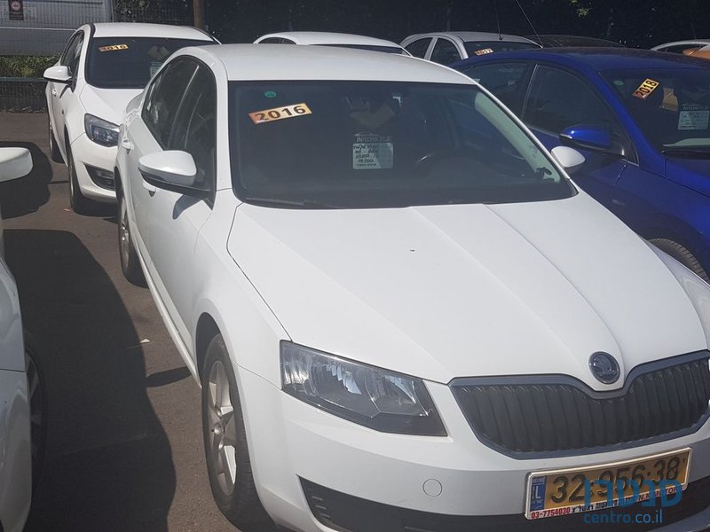 2016' Skoda Octavia photo #1