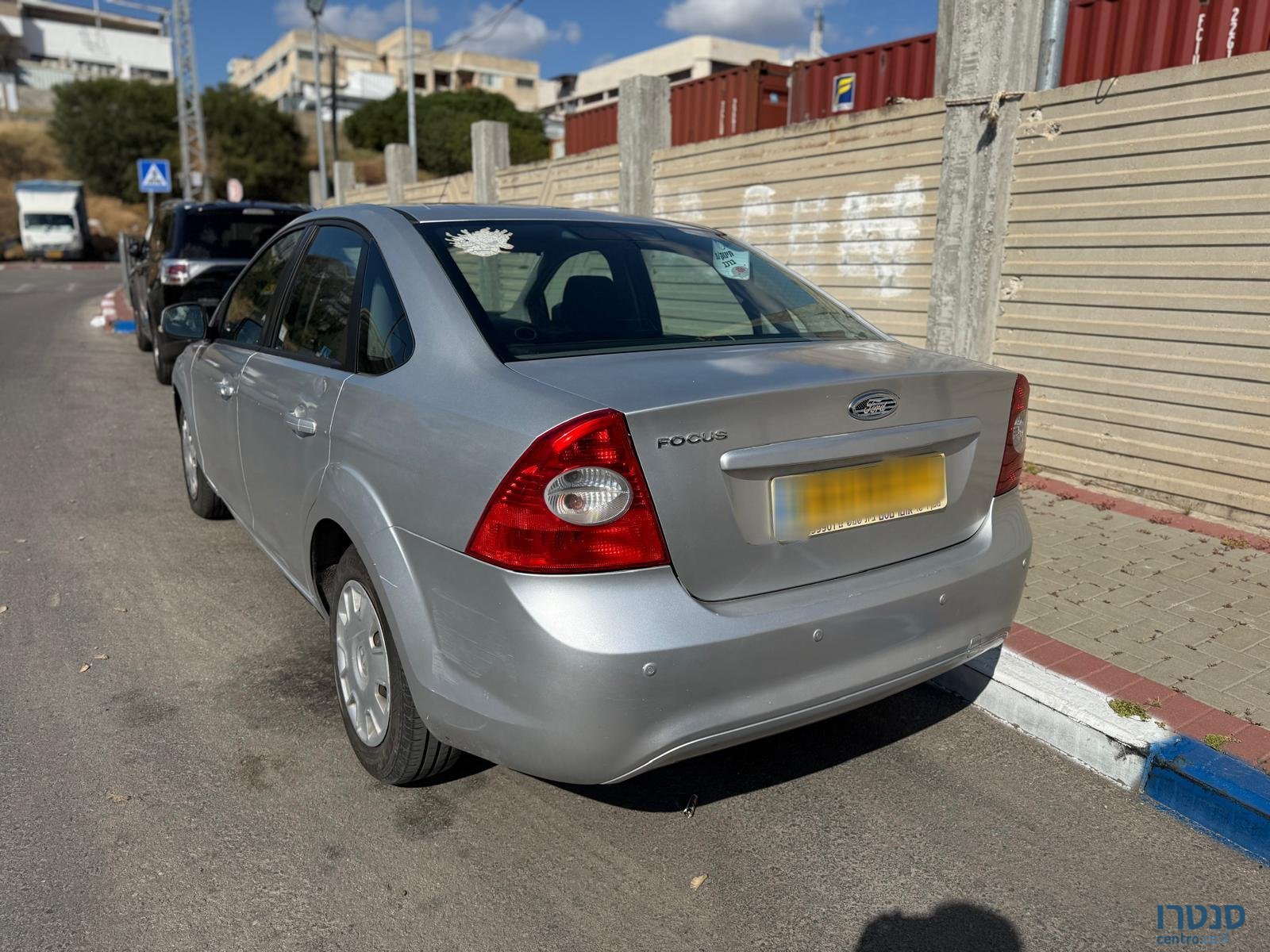 2011' Ford Focus photo #3