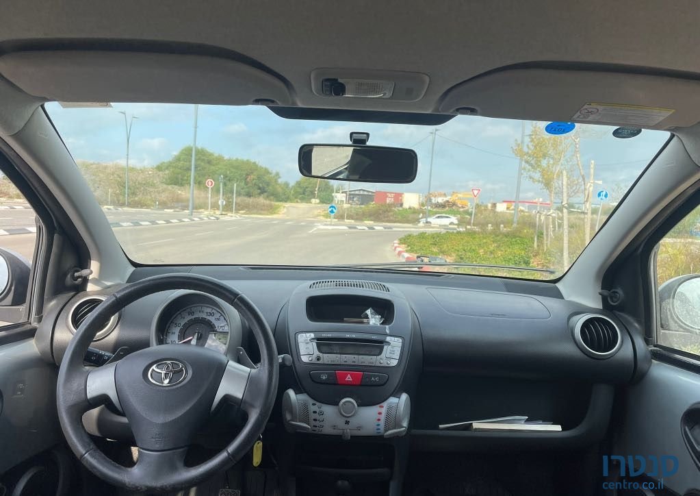 2012' Toyota Aygo טויוטה אייגו photo #2