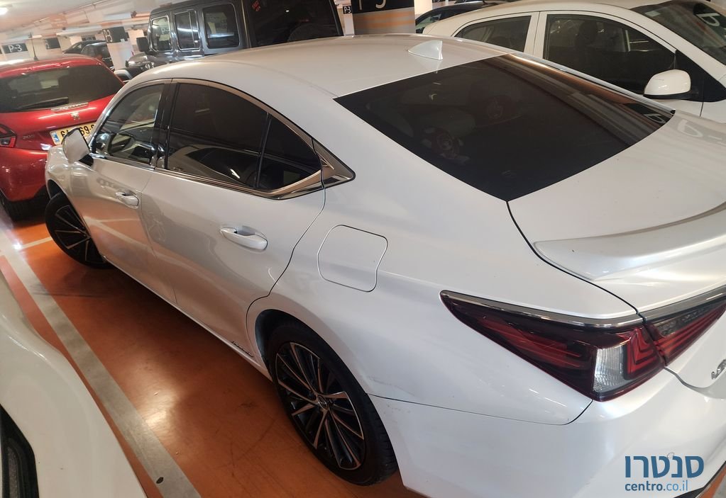 2022' Lexus Es300H לקסוס photo #2