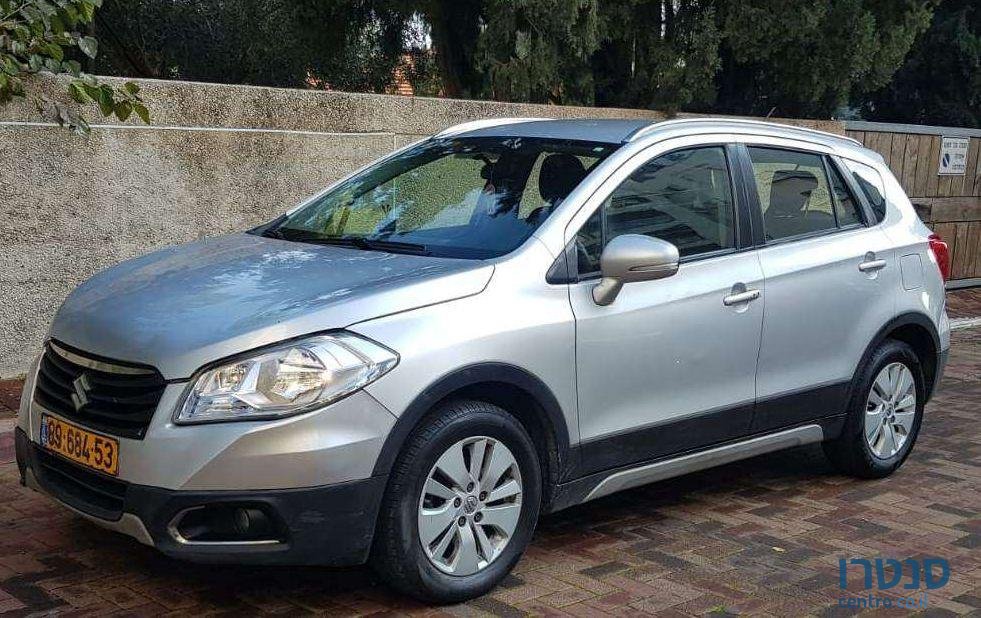 2013' Suzuki Crossover סוזוקי קרוסאובר photo #3
