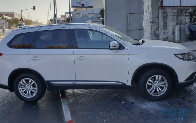 2018' Mitsubishi Outlander מיצובישי אאוטלנדר photo #2