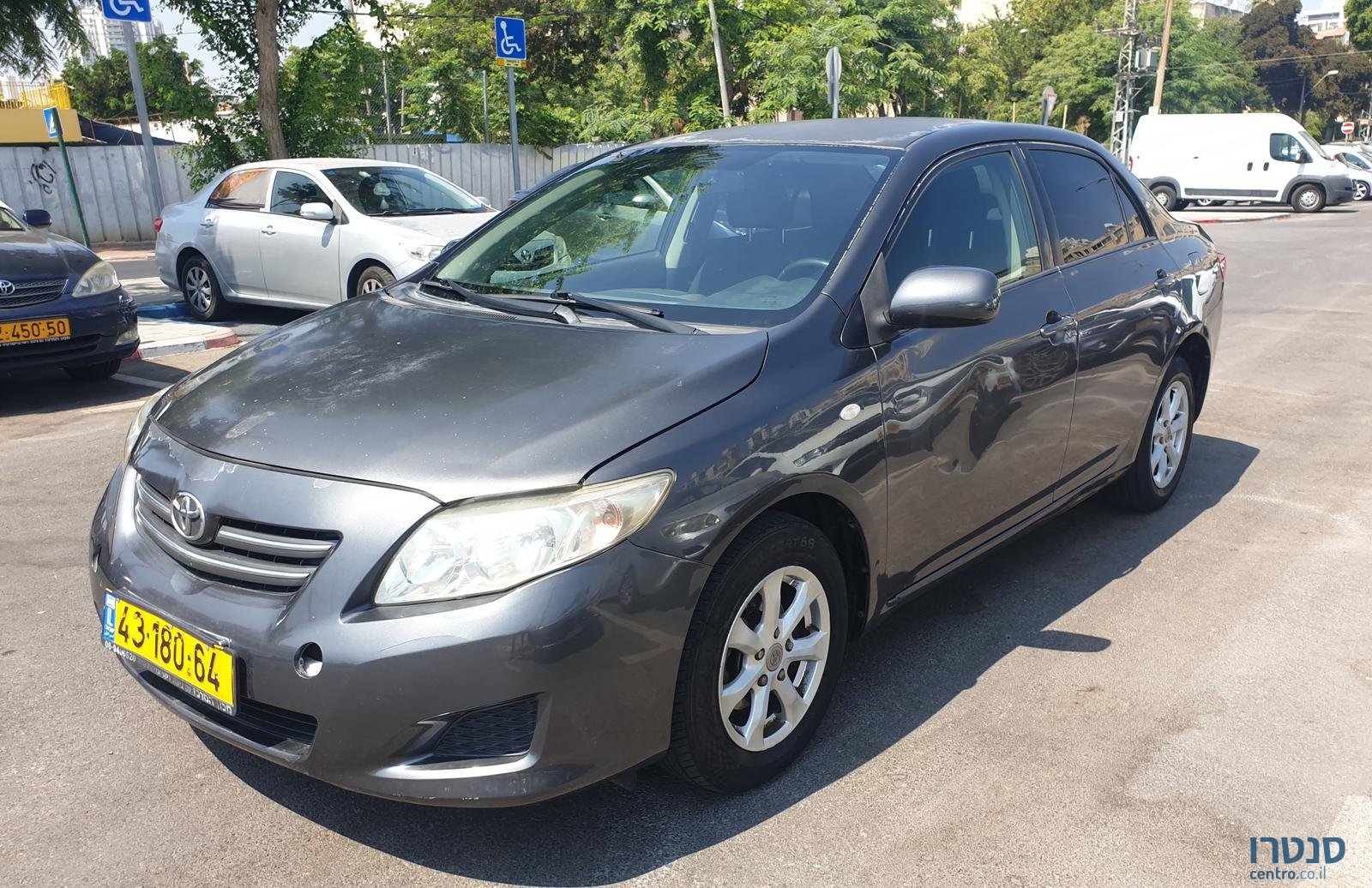 2008' Toyota Corolla photo #2