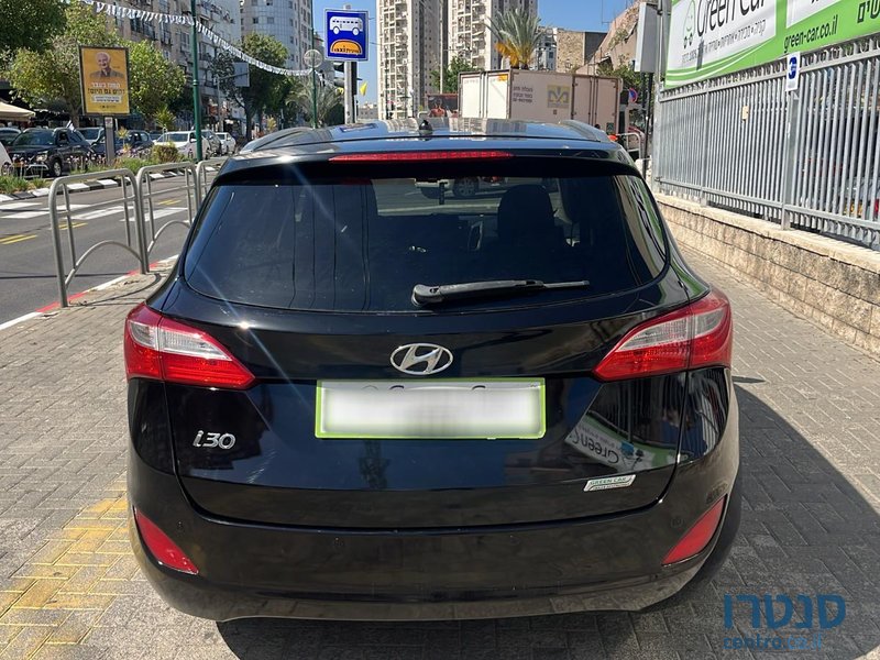 2015' Hyundai i30 photo #5