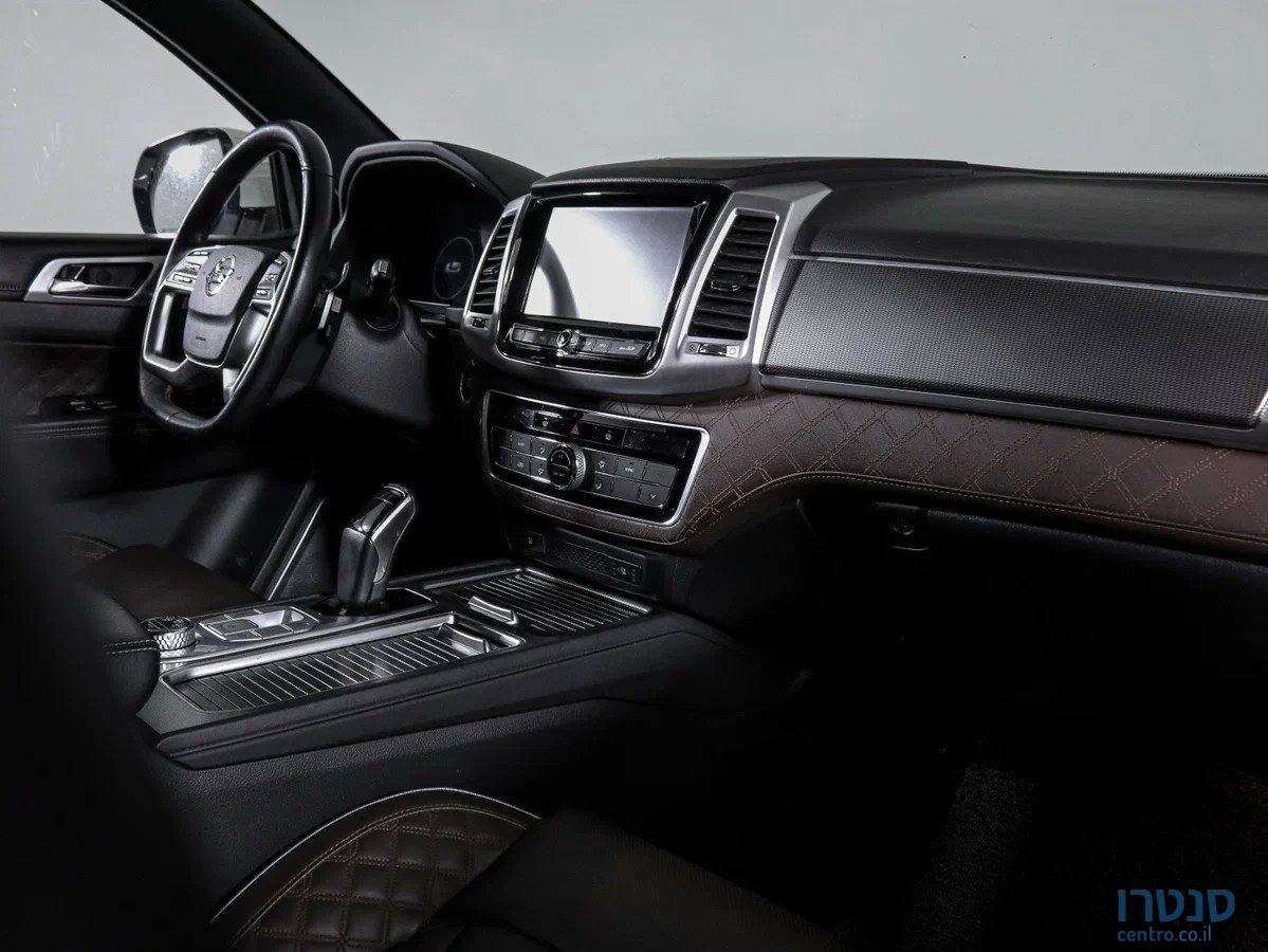 2022' SsangYong Rexton photo #5