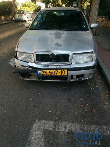 2001' Skoda Octavia photo #1