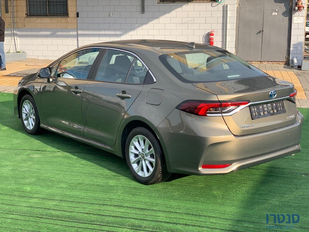 2020' Toyota Corolla photo #2