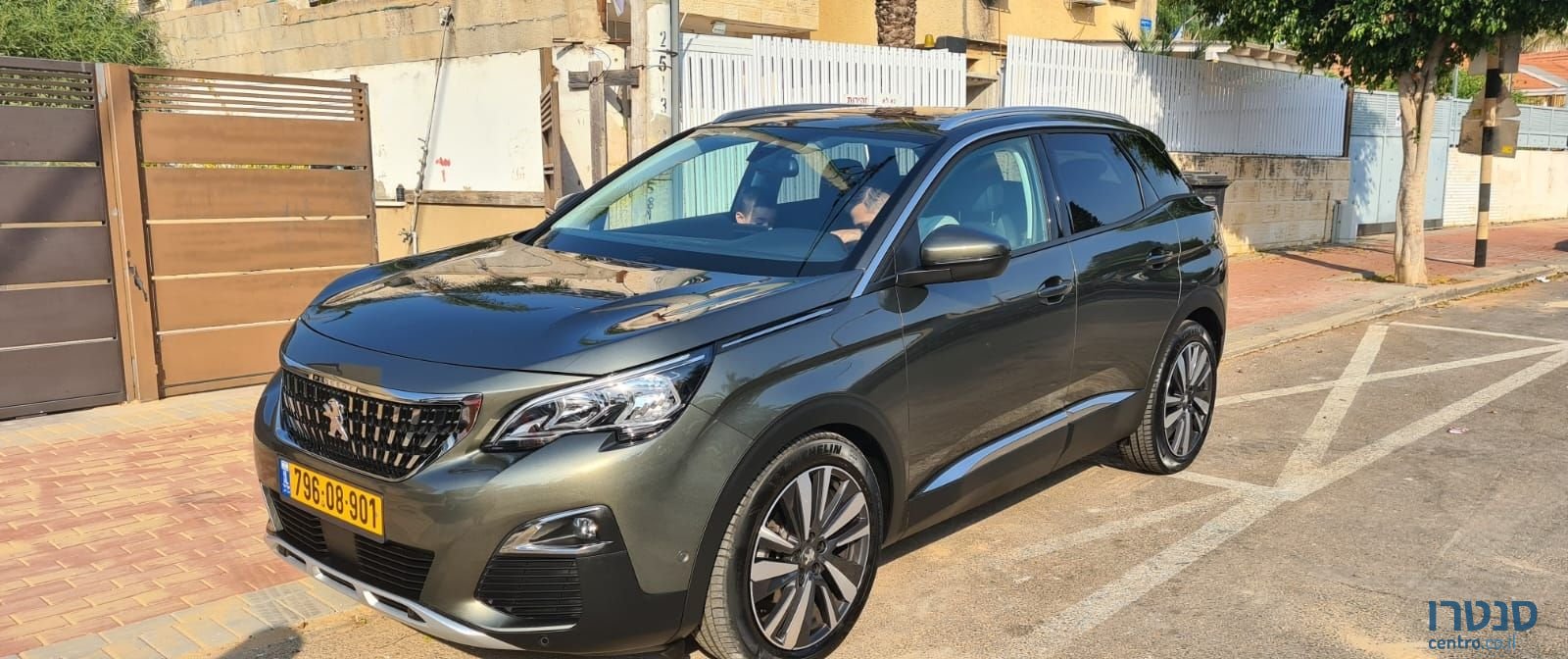 2020' Peugeot 3008 פיג'ו photo #1