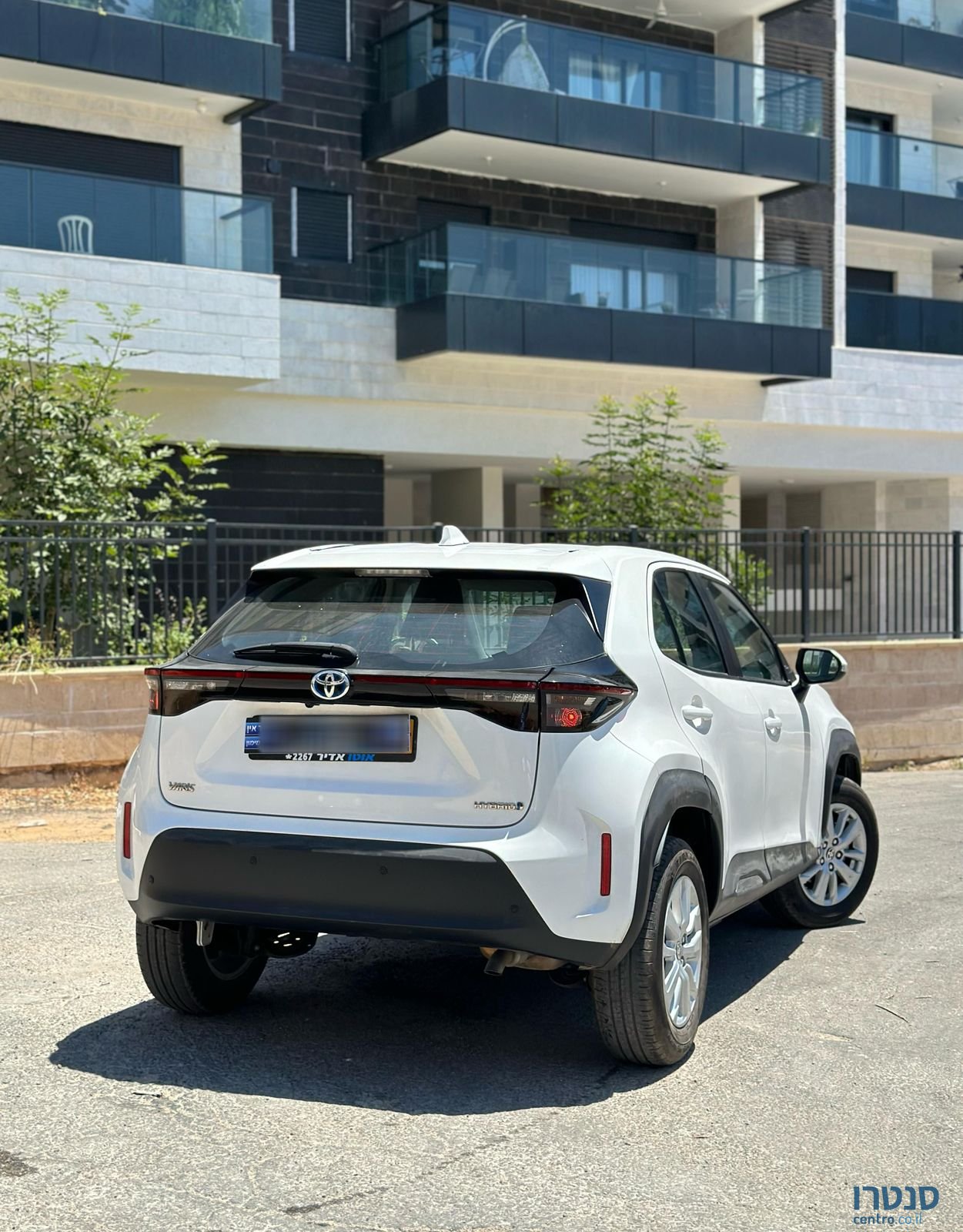 2024' Toyota Yaris Cross טויוטה יאריס קרוס photo #3