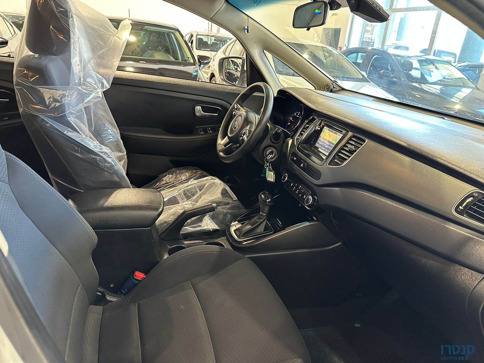 2019' Kia Carens photo #5