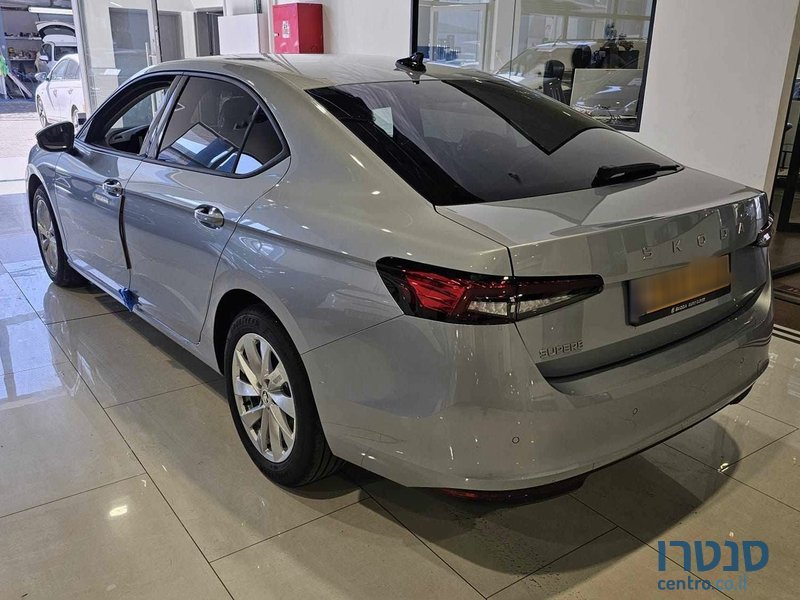 2025' Skoda Superb SELECTION FL photo #4