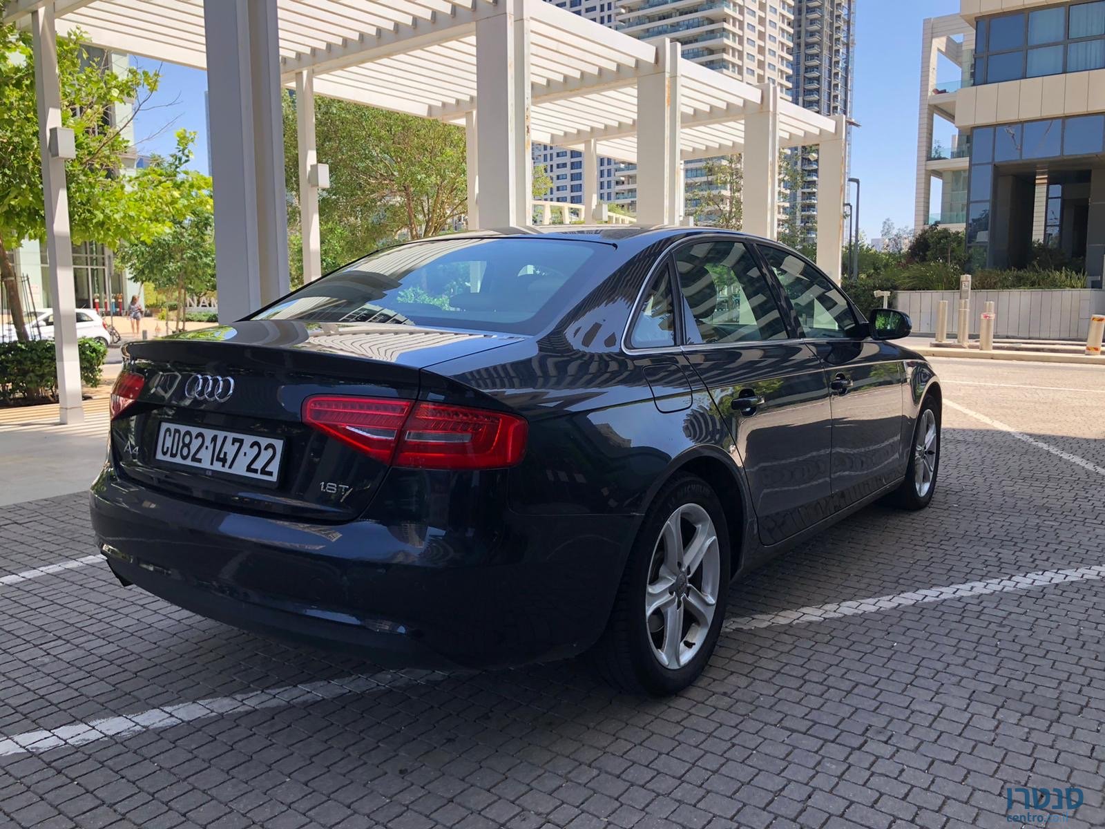 2014' Audi A4 photo #5