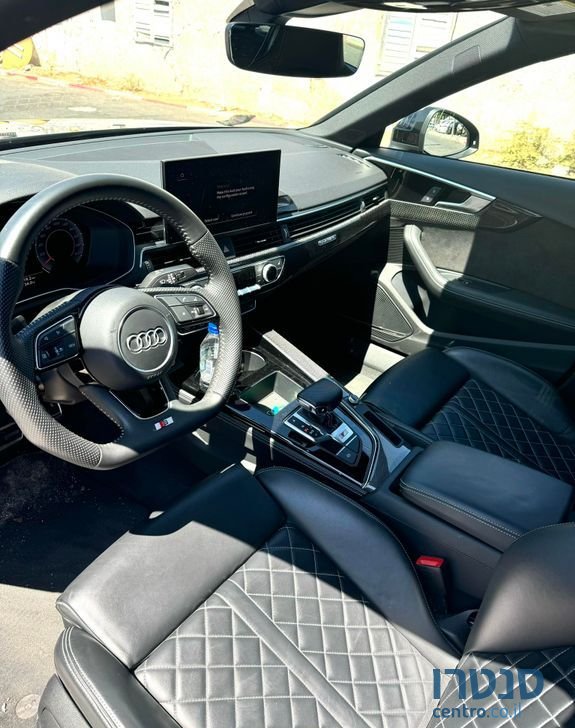 2023' Audi Rs 3 אאודי photo #1