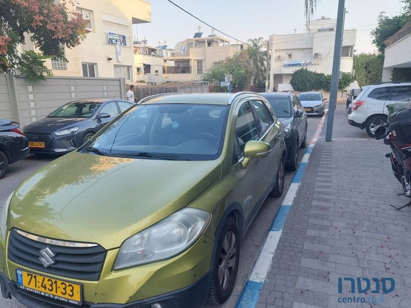 2015' Suzuki SX4 סוזוקי קרוסאובר photo #3