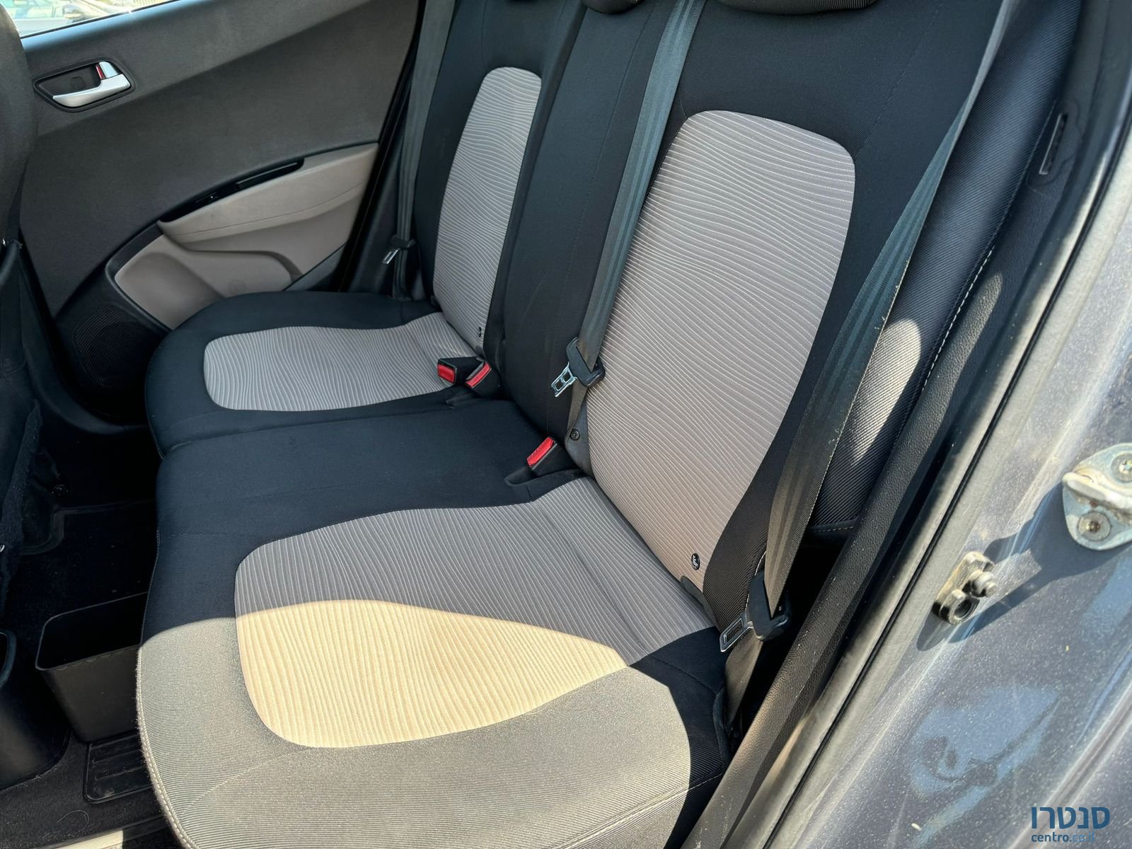 2017' Hyundai i10 photo #5