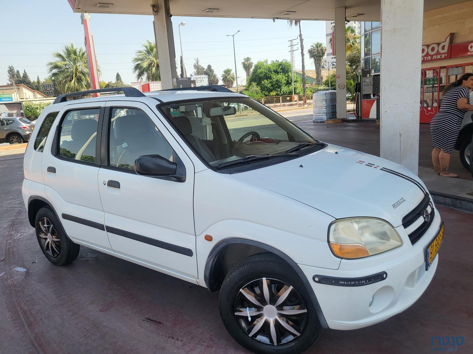 2005' Suzuki Ignis photo #2
