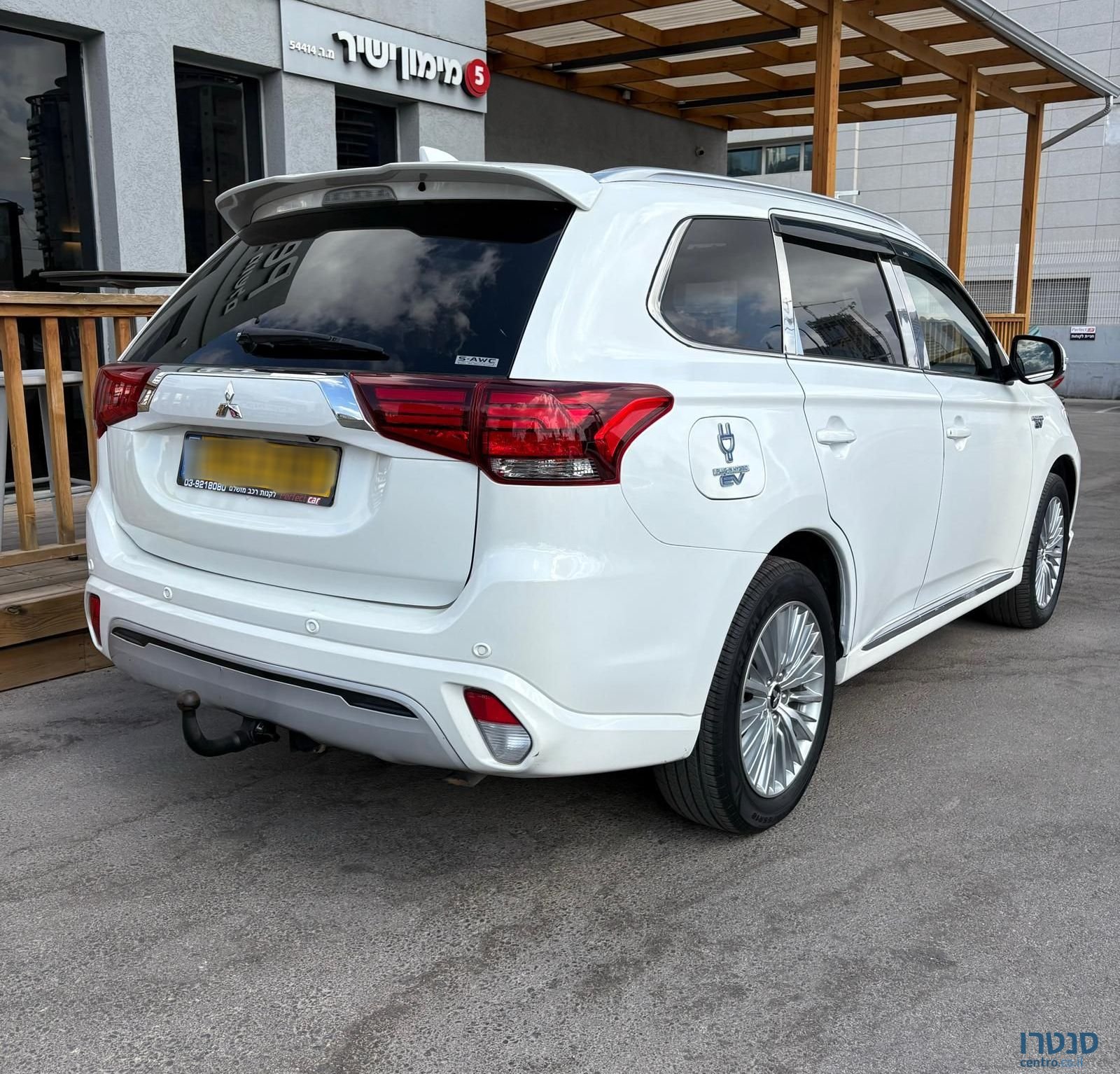 2020' Mitsubishi Outlander מיצובישי אאוטלנדר photo #2