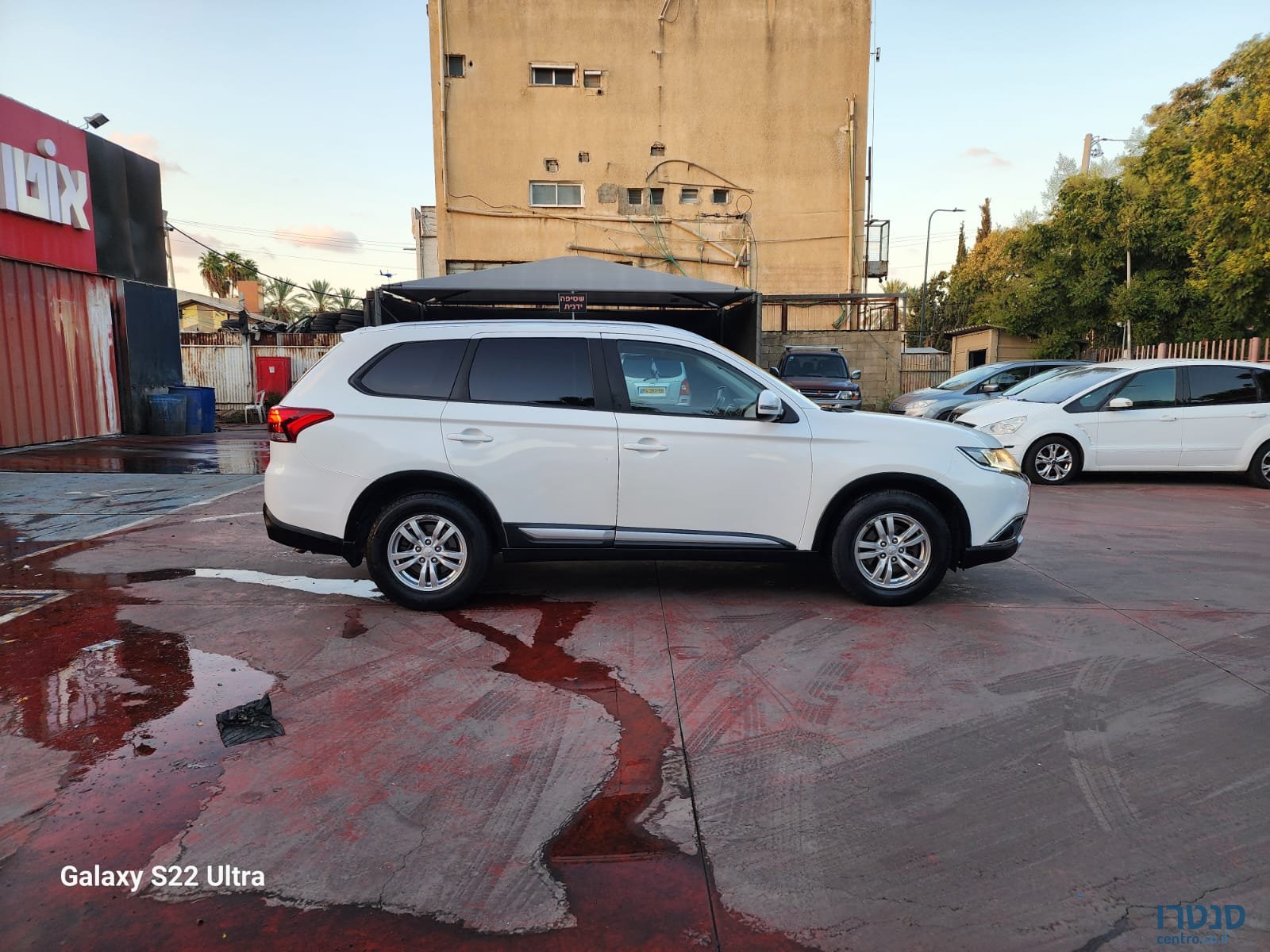 2015' Mitsubishi Outlander photo #3