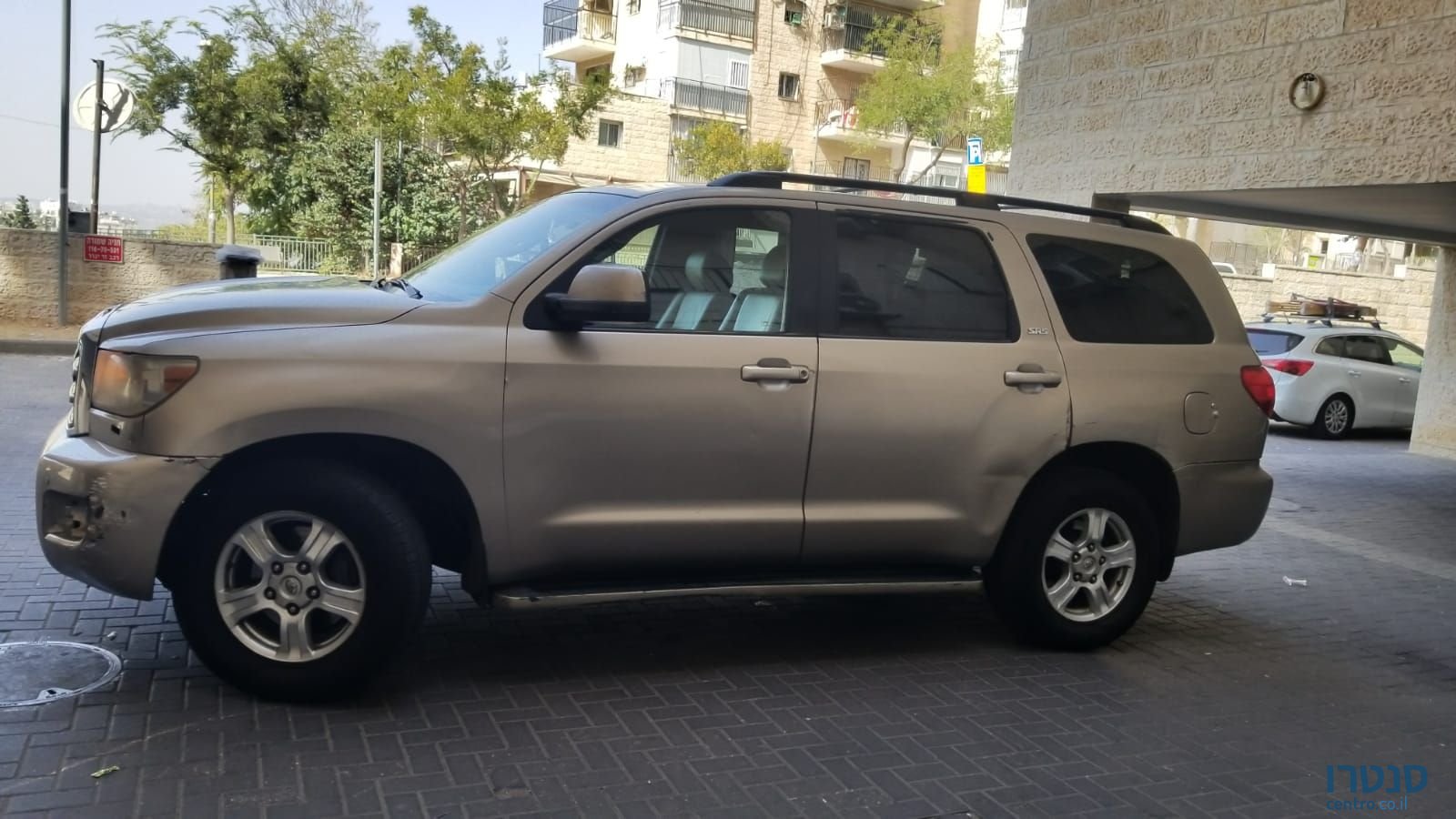 2009' Toyota Sequoia טויוטה סקויה photo #1