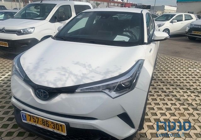 2019' Toyota C-Hr טויוטה photo #1