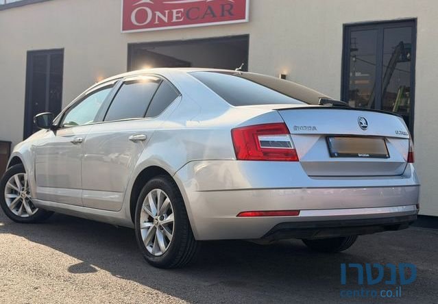2020' Skoda Octavia סקודה אוקטביה photo #2