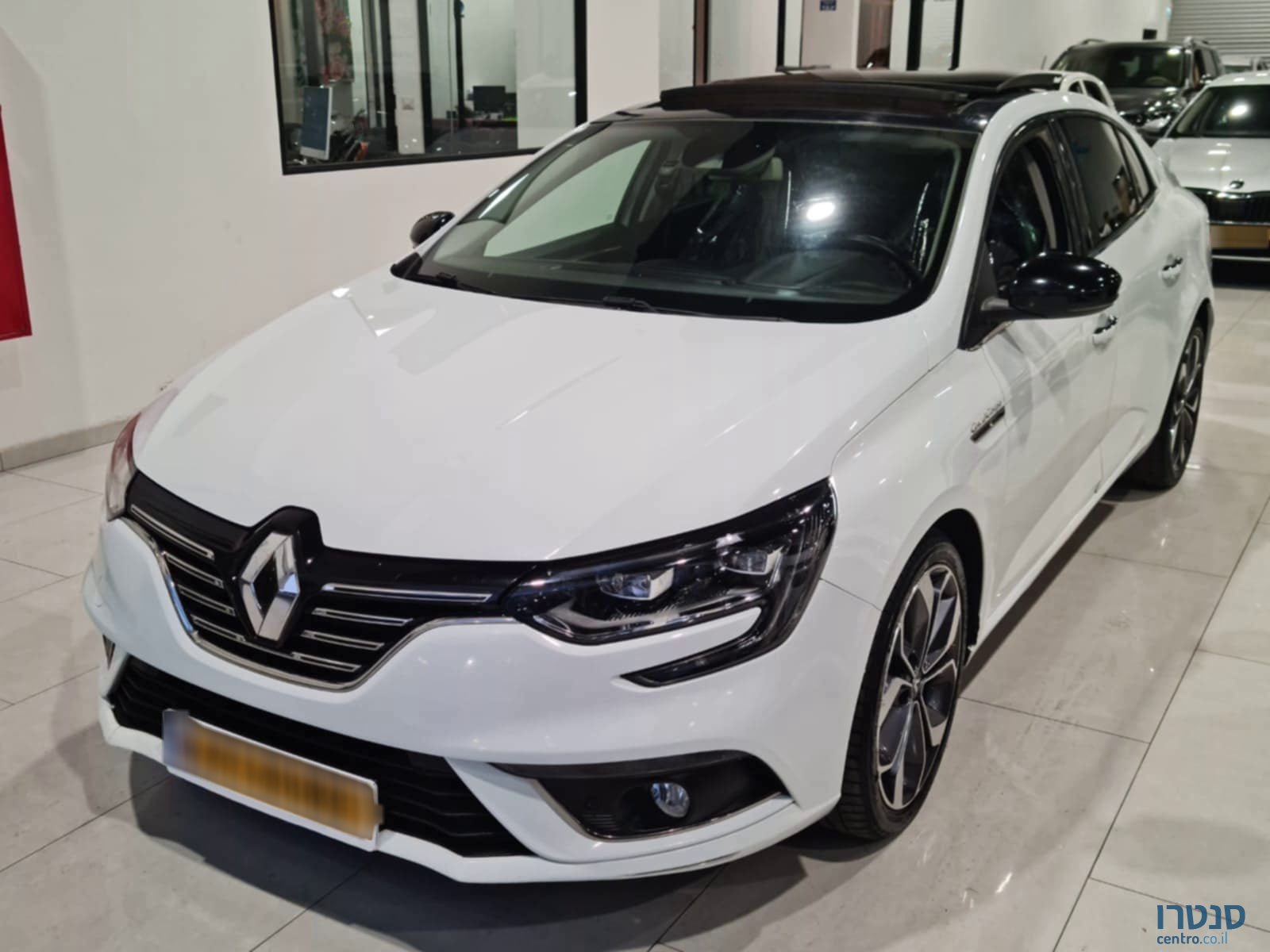 2021' Renault Megane photo #1