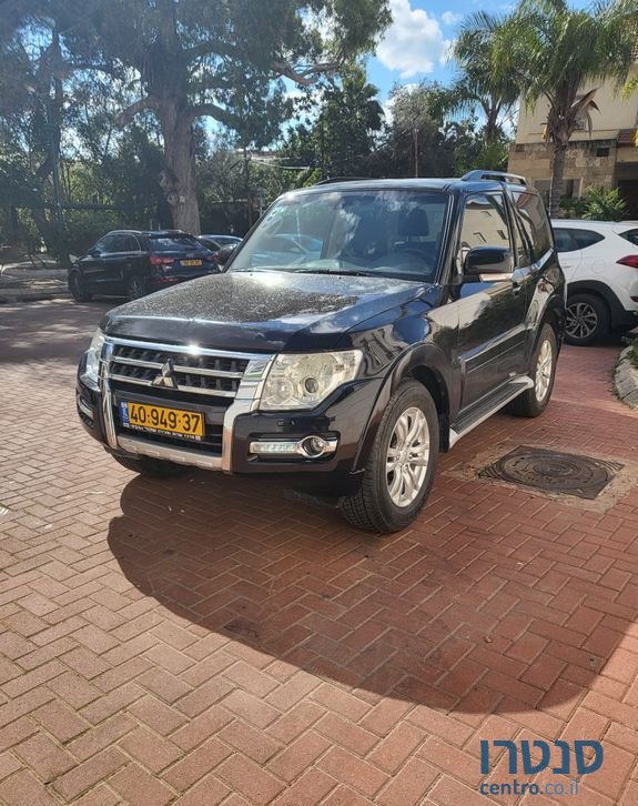 2016' Mitsubishi Pajero מיצובישי פג'רו photo #1