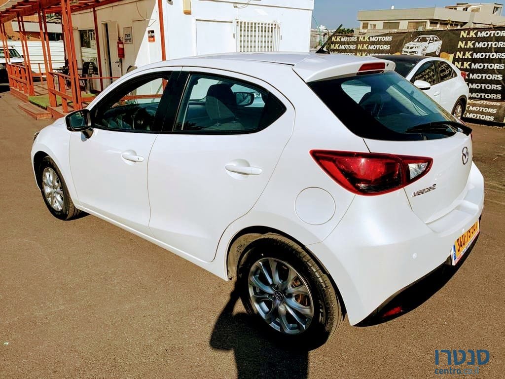 2018' Mazda 2 photo #2