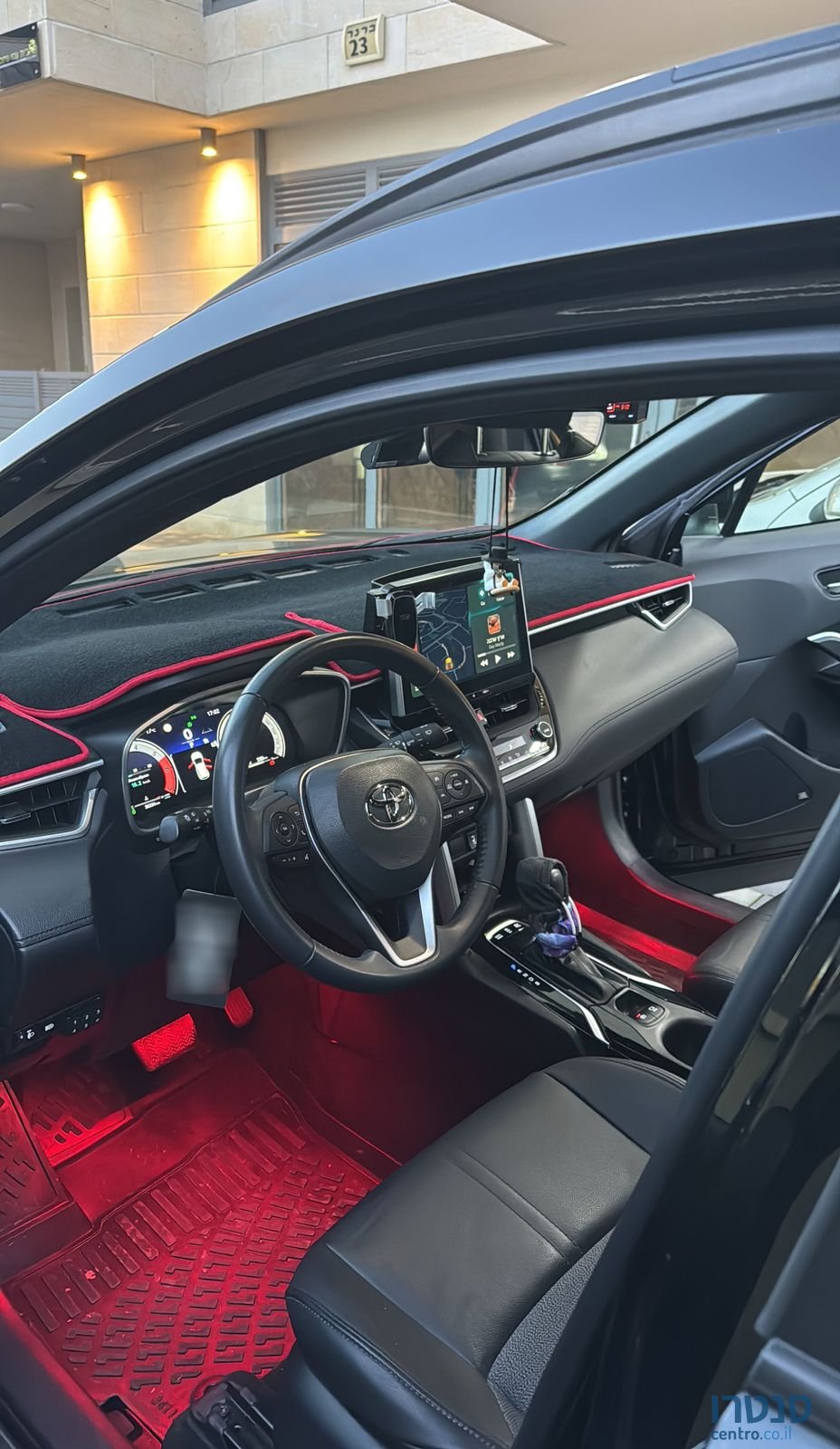 2023' Toyota Corolla Cross טויוטה קורולה קרוס photo #5