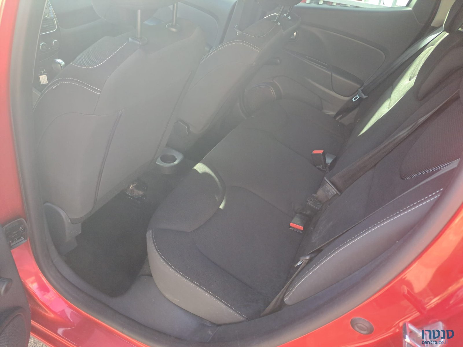 2019' Renault Clio photo #4