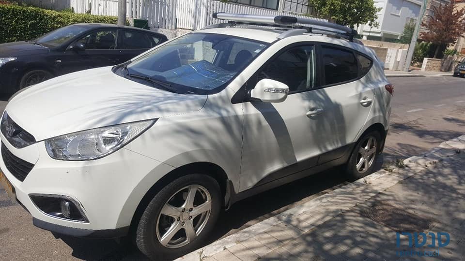 2010' Hyundai ix35 photo #1