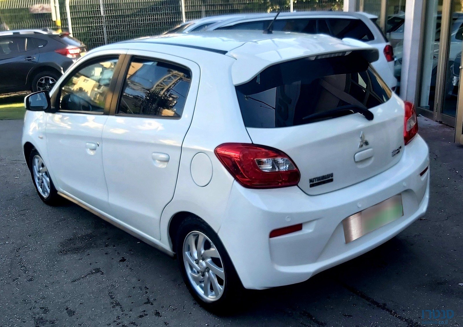 2019' Mitsubishi Space Star photo #3