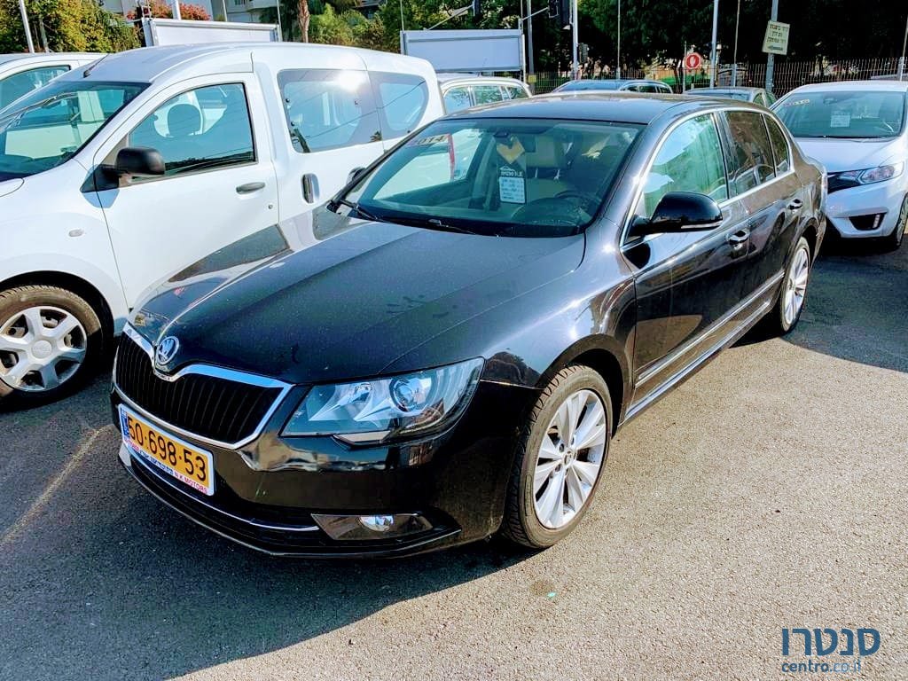 2014' Skoda Superb photo #1