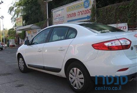 2011' Renault Fluence photo #1