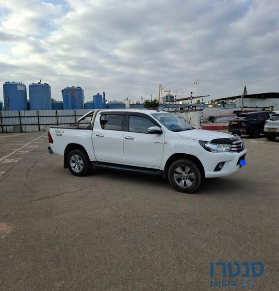 2016' Toyota Hilux טויוטה היילקס photo #5