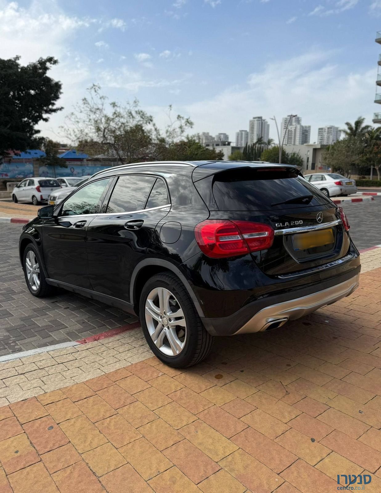 2017' Mercedes-Benz GLA מרצדס-בנץ photo #4