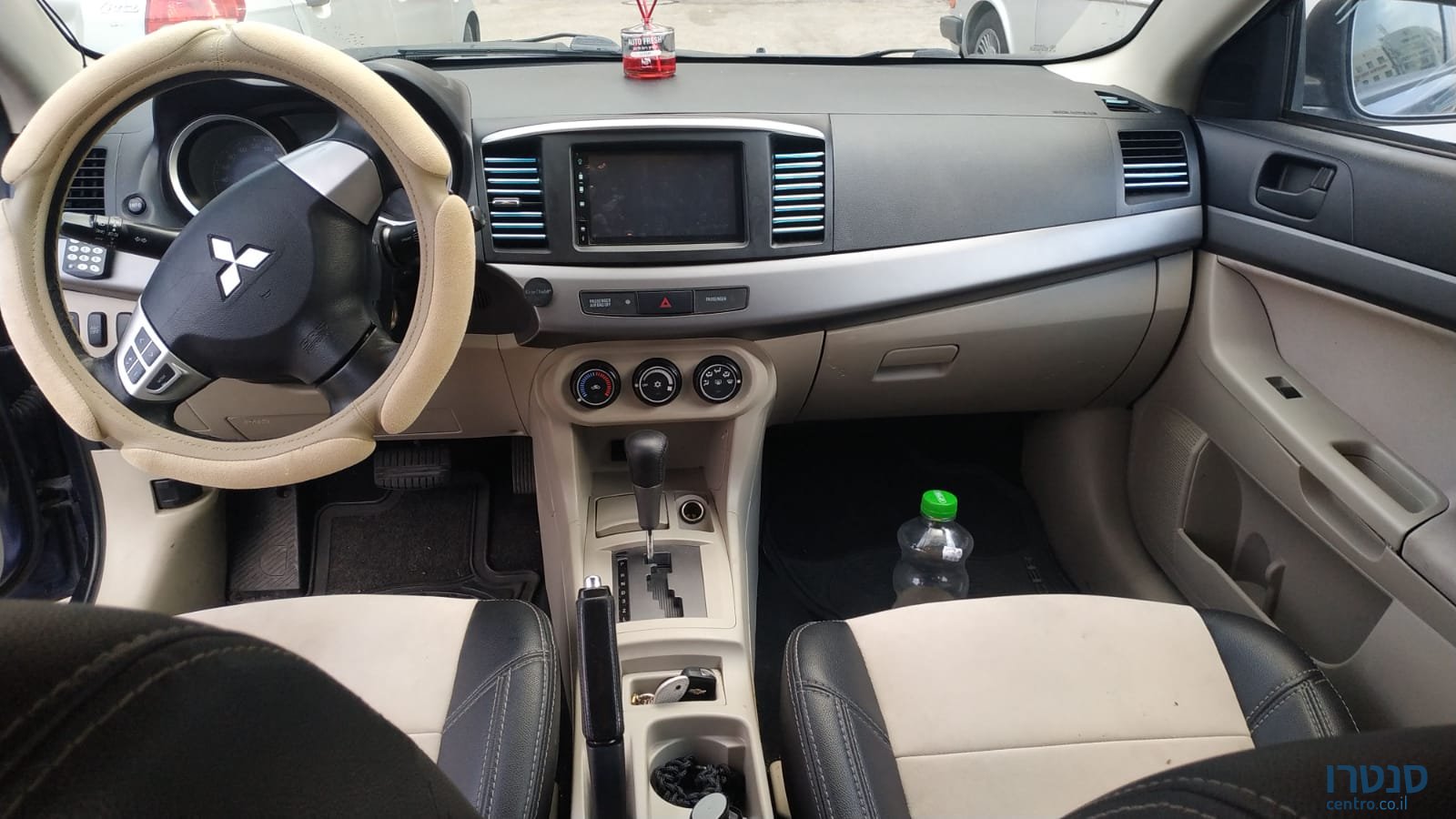 2010' Mitsubishi Lancer photo #4