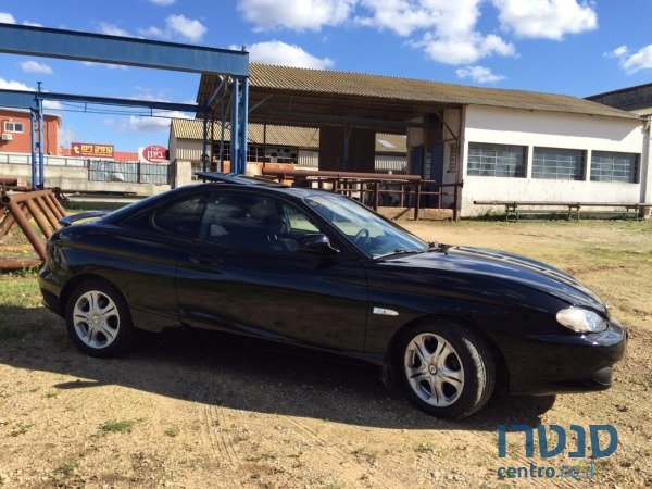 1998' Hyundai Coupe photo #3