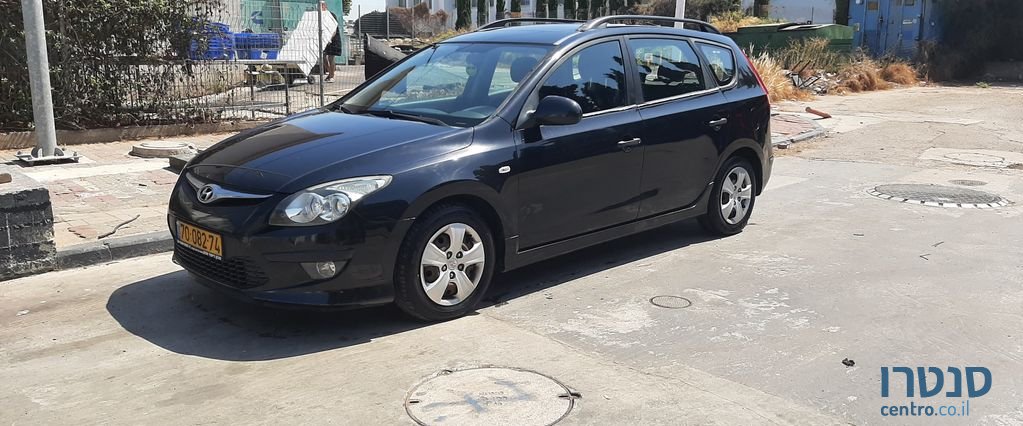 2011' Hyundai I30Cw יונדאי photo #1