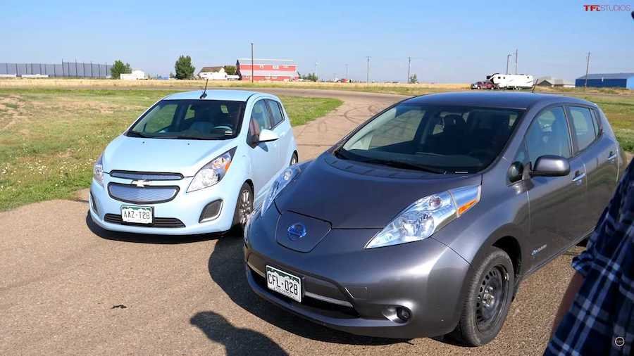 Chevy Spark And Nissan Leaf Have The Slowest, Quietest Drag Race Ever